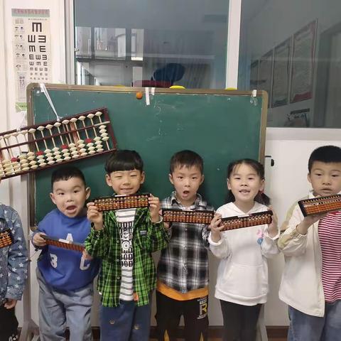 新街口幼儿园珠心算班宝贝