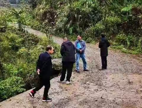 关怀心中暖 慰问情意真