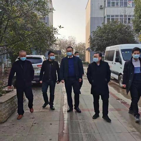 区领导深入社区检查指导 督促爱卫工作落实落细