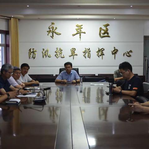 代区长陈涛靠前指挥、冒雨深入一线指导防汛抢险工作
