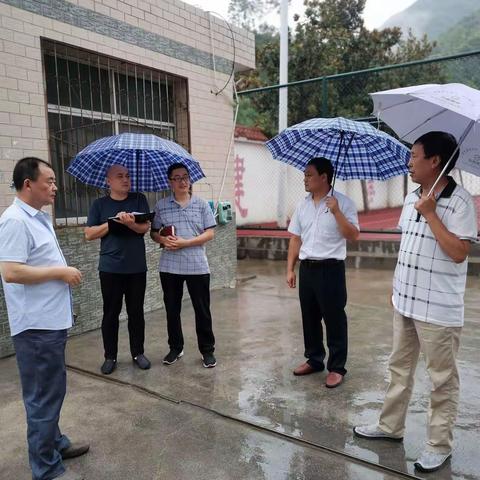 认真排查迎开学，全力防御保平安——凤凰镇中心小学开展新学期安全排查工作