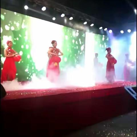 手袋制品厂五周年厂庆圆满结束