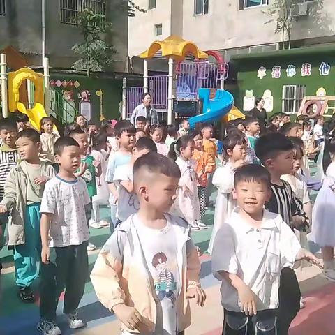 童馨幼儿园大二班五月份美篇--幼儿园里的小美好