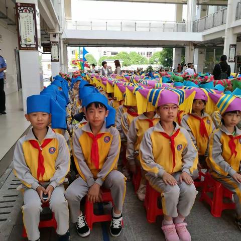 校园里的三月三盛会——百色市第一小学“缤纷三月三，悠悠民族情”校园民族文化风情节