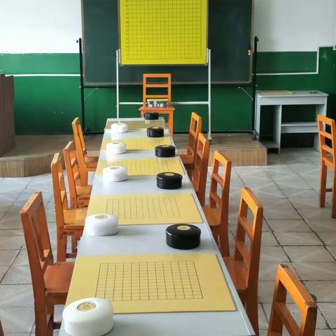 北斗棋星社团迎来“围棋第一课”