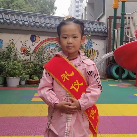 “无忧无虑，健康成长”金果幼儿园  果果班