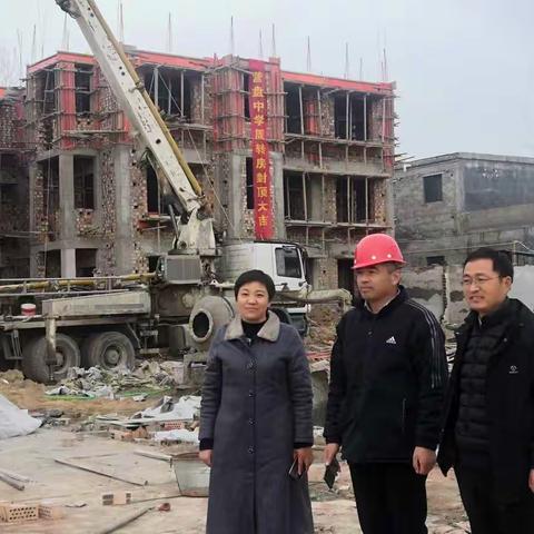 营盘中学“教师周转房”顺利封顶，匠心打造“民生满意工程”