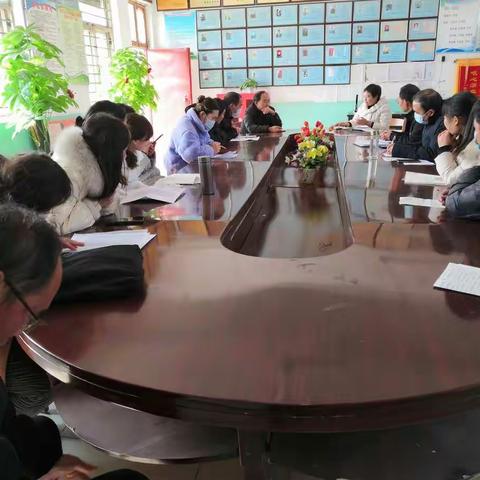 “考”后明不足，“析”后促进步——营盘中学九年级召开期中考试质量分析会