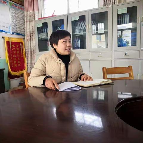 “六年级——营盘中学的地基”——我校六年级期中考试质量分析会今天召开