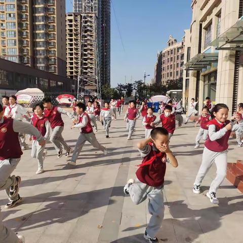 “消防在我心  安全伴我行”开封市宋城小学消防安全应急疏散演练活动