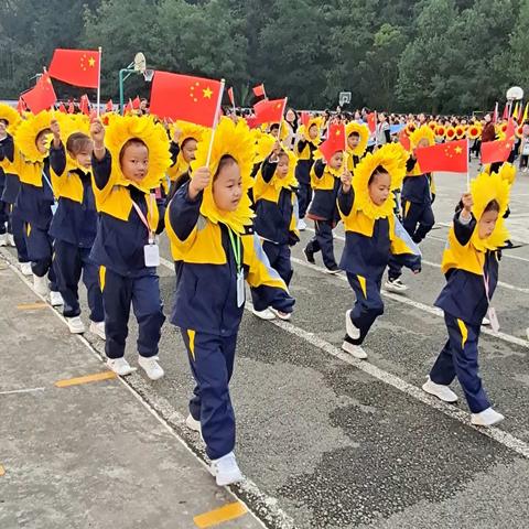 津小举行秋季达标运动会