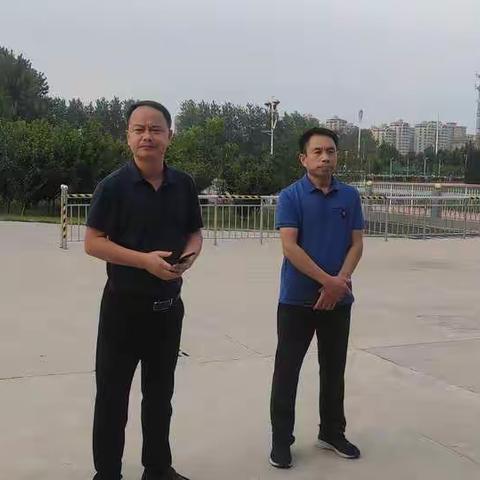 同心协力齐打扫，共享和谐美校园——记汤阴县第一中学菁英部卫生大扫除评比活动