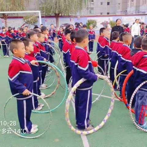 【勤毅】转出精彩人生  喜迎冬奥盛会——第三届冰雪运动会暨冬奥会倒计时100天系列活动之呼啦圈比赛