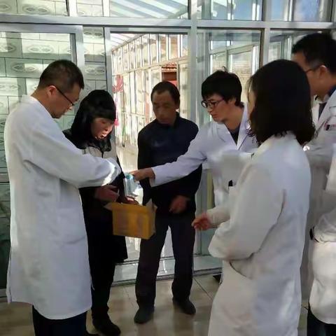 合作市坚木克尔街道社区卫生服务中心“脱贫不脱政策”人群送医上门服务活动（严重精神障碍患者）