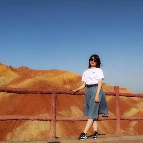 姑娘，请继续潇洒