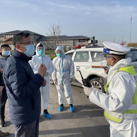 济南交警防疫整治“两手抓”