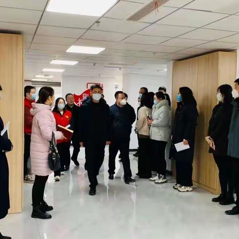 鹿泉区组织部领导莅临上兴社区调研社区党群服务中心建设情况