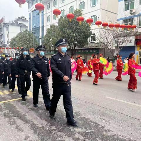 【汉中巡特警】留坝县巡特警大队全力开展巡逻防控工作，维护社会治安