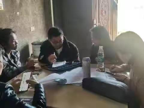 贯彻落实党的二十大精神，坚定不移拓展脱贫攻坚成果。