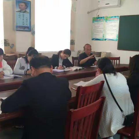 切磋琢磨展风采，听评教研共成长――梁水镇学区赵李王小学、大荣中心小学区域教研活动