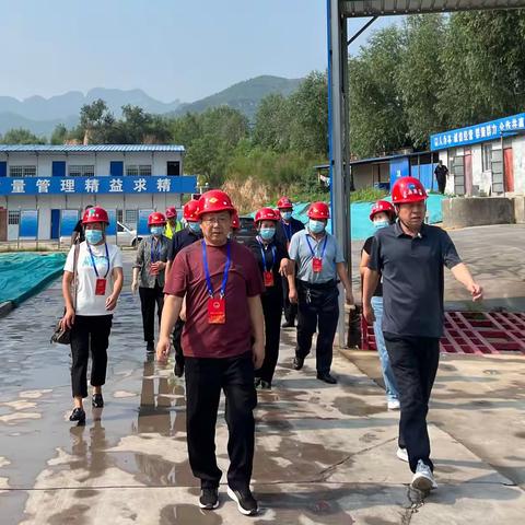 县人大常委会副主任江喜所带队视察民政事业服务中心老年养护院一期工程建设情况