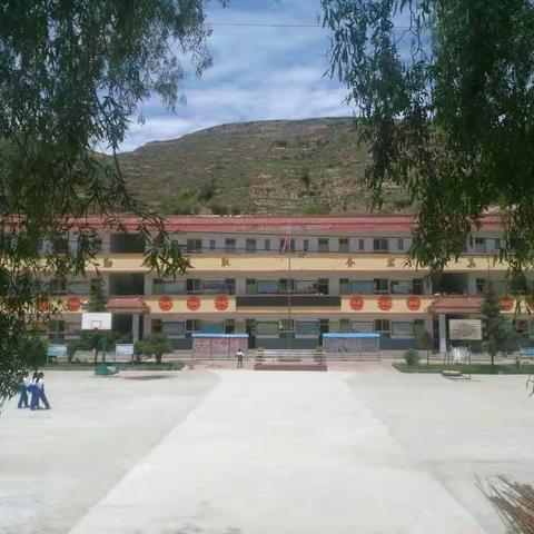 滩歌学区领导赴樊家庄小学指导工作