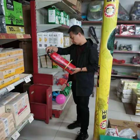 涝店街办开展对人员密集场所消防安全检查