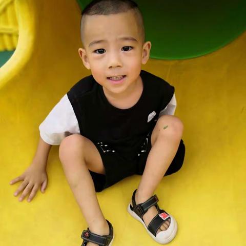 蒙正幼儿园小一班宝贝纪录片——杜家佑