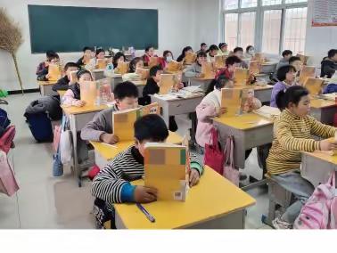 学校溢满书香，好书伴我成长～～～祭城中心小学