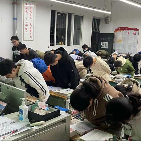 高一12班清明祭英烈活动