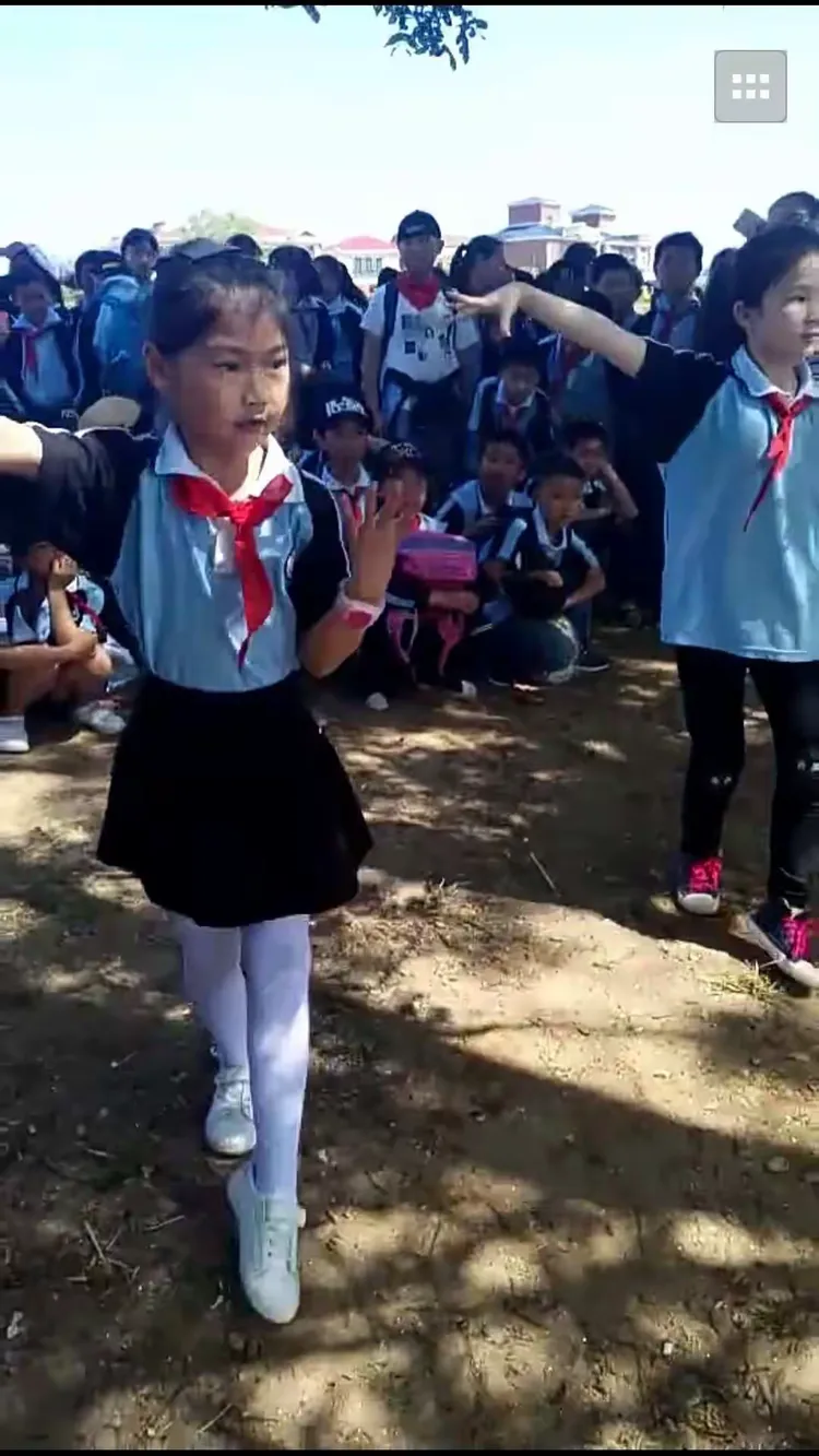 岳阳市经开区梅子柿小学春游活动