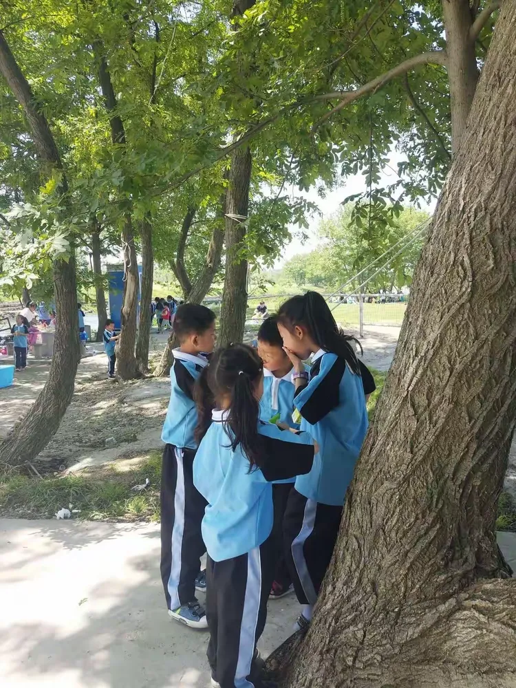 岳阳市经开区梅子柿小学春游活动