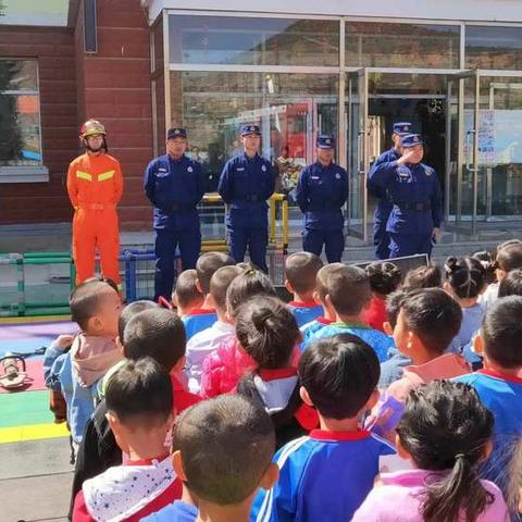 清水河县明德幼儿园“5.12防灾减灾日”防火防震应急演练