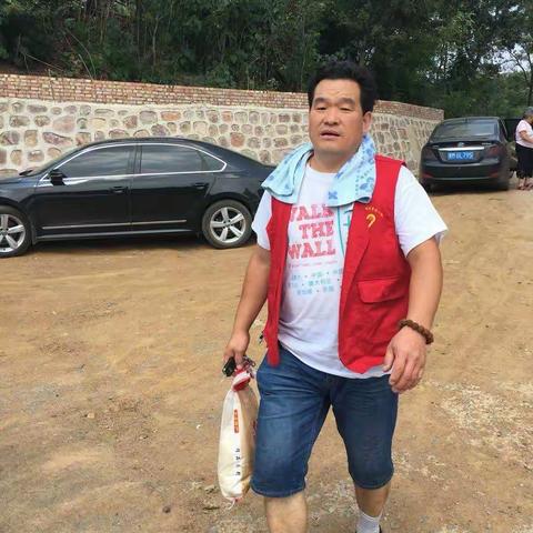 资助大学生，我们在行动！