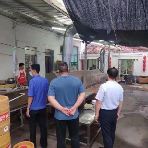 配合街道办事处开展烧烤整治工作