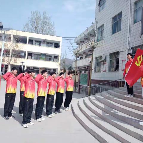 厚植爱国情怀 担当青春责任 大章镇中国旗献礼社团