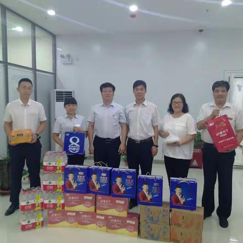 邯钢支行组织对辖内网点“送清凉”