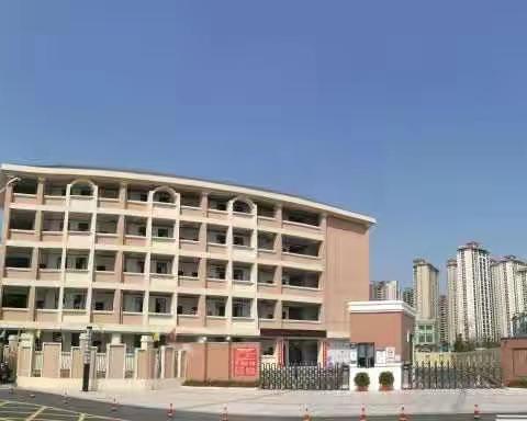 走进生物实验，探索生物奥秘——记章贡区第三次生物课改教学行动周