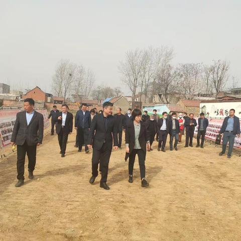 区委书记李湛到青年镇朱庄村观摩“廉洁星”创建工作
