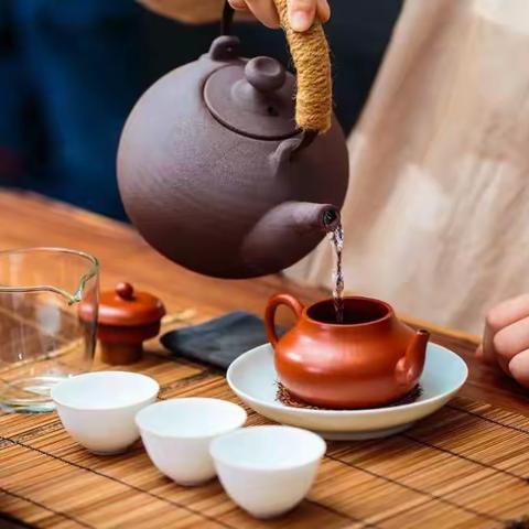 箪食壶浆聚亲情