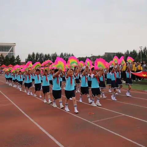 奉青春之季，烁学子之光            ——   胡台学校第八届运动会圆满成功