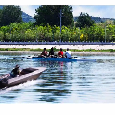 水上健儿，勇往直前