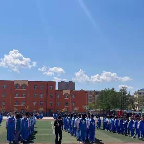 第一小学防震避震应急疏散演练