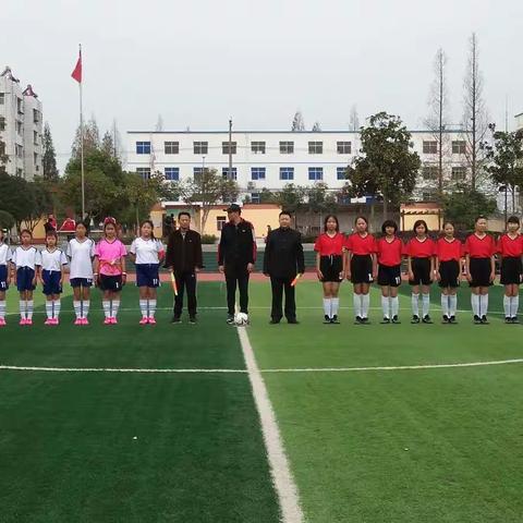 2019年随县随中区小学女子组足球赛在新街镇第一小学举行