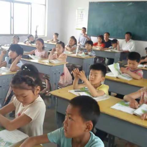 固阳镇曹寨小学一年级语文王艳梅公开课《荷叶圆圆》