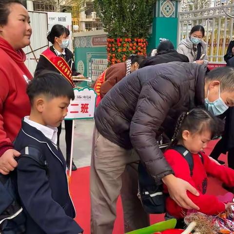 【大中华幸福城幼儿园】大五班开学第一周