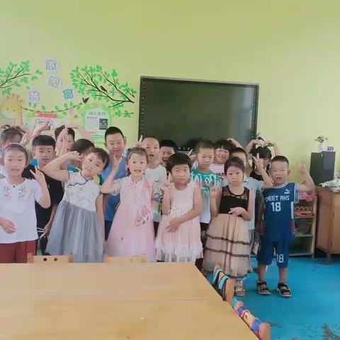 盛夏时，我初识离别！毕业季，一起向未来！  ——滦州市九百户镇赵庄子小学附属幼儿园大班毕业典礼