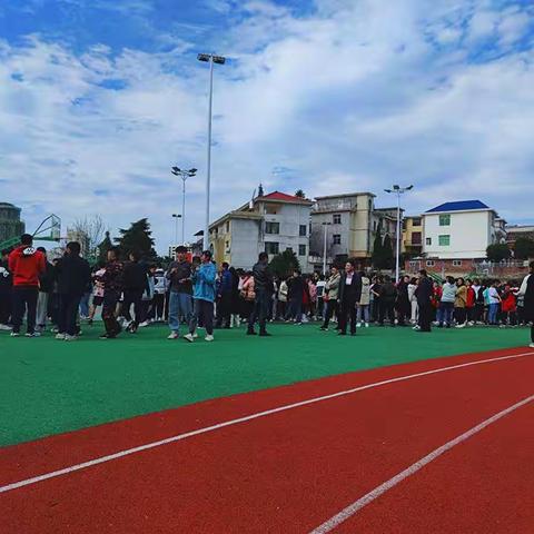 砥砺前行，意气风发                      ---记城厢中学---