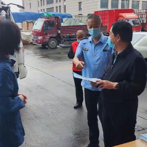 市支队执法二大队王书记亲临灞桥执法大队亲自指导现场源头治超宣传工作