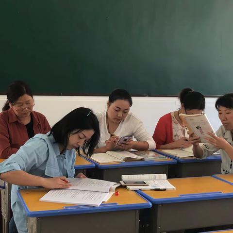 临颍县黄龙学校小学部语文教研组教研三部曲